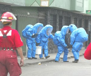 Bomberos materiales peligrosos