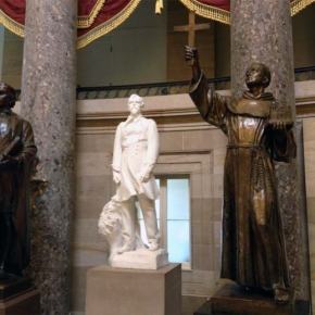 ¿Por qué pretenden retirar a Fray Junípero Serra del Salón Estatuario del Capitolio de&nbsp;EE.UU.?