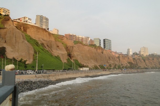 costa-verde-acantilado-articulo-de-modesto-montoya