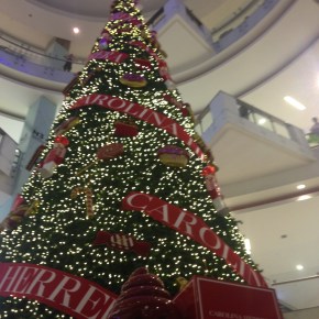 Encendido del árbol navideño Carolina Herrera por la alegría de vivir y la&nbsp;dulzura