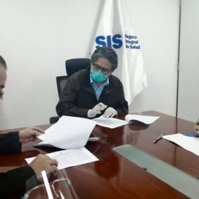 Son 16 clínicas privadas peruanas de 50 que firman contrato con el SIS para pacientes que requieran ventilador mecánico y que sean derivados del sector público porque no tienen&nbsp;espacios