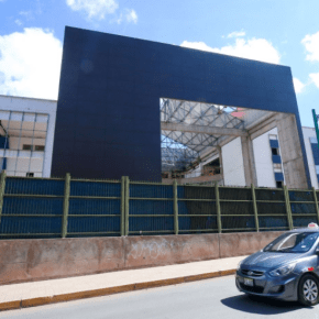 Contratos para construcción de hospital Sergio Bernales en Collique y mejoramiento de Lorena de Cusco incluirán claúsulas para que vinculadas a casos de corrupción no puedan participar ni como&nbsp;subcontratistas