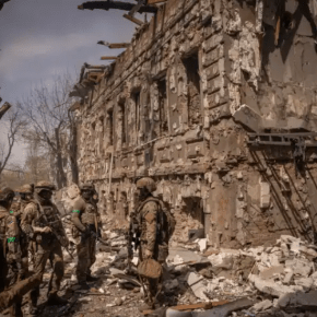 Nuevo apoyo en seguridad de 800 millones de dólares para Ucrania ante la guerra por la invasión de Rusia durante la semana del 13 de&nbsp;abril