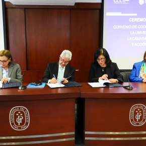 Emprendimientos y participación activa en la comunidad de personas mayores de 50 años para desarrollarse el 2025: Proyecto “Ecosistema Plateado” iniciativa de EMPRENDE UP y BID Lab. con el convenio firmado por la CCL, la UP y Acción por los&nbsp;Grandes