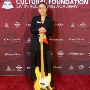 »Tengo un compromiso real con la música peruana»: Pía Ella, cantante y bajista peruana, becada por la Universidad de Berklee representó a su país en el Latin Grammy&nbsp;2024»