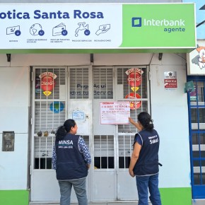Por vender medicamentos vencidos el Ministerio de Salud participó en la clausura de boticas de El Agustino a inmediaciones del hospital Hipólito&nbsp;Unanue